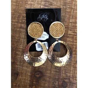 NWT Basket Gold Earrings